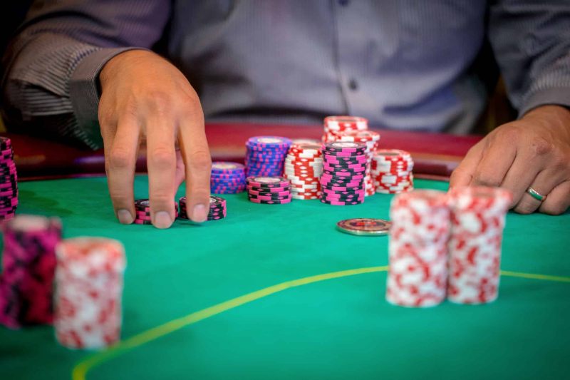 Chiến thuật Check Raise là gì trong Poker?